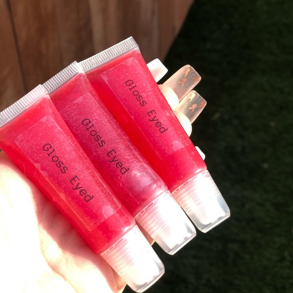 “Rose red” gloss - Picture 4 of 4